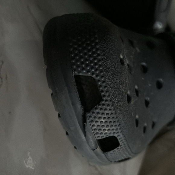 crocs - Picture 3 of 3